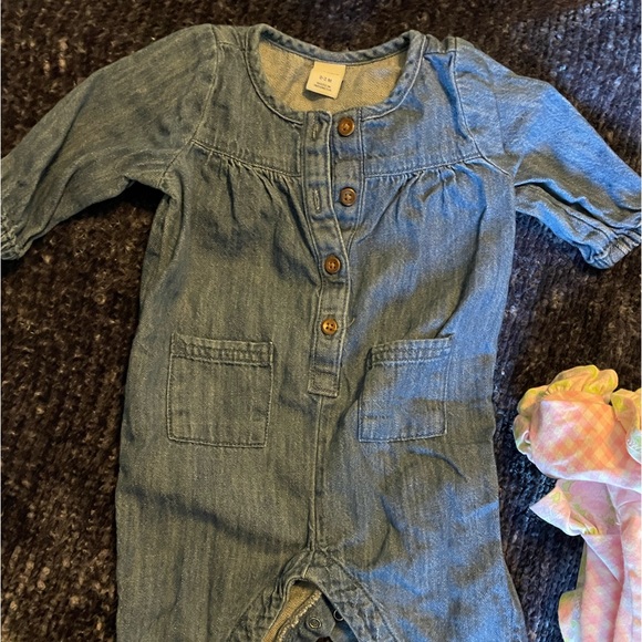 Baby Girl Bundle (6 Pieces), Size 0-3 Months - Picture 9 of 12